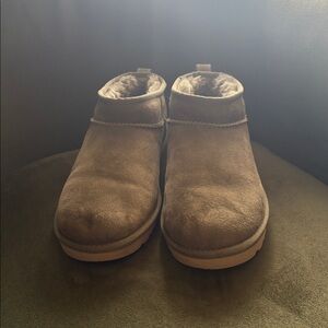 Moss mini Ugg boots